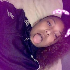 Meet your Posher, De'naia